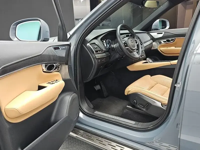 2021 Volvo XC90 с пробегом 88 910 км