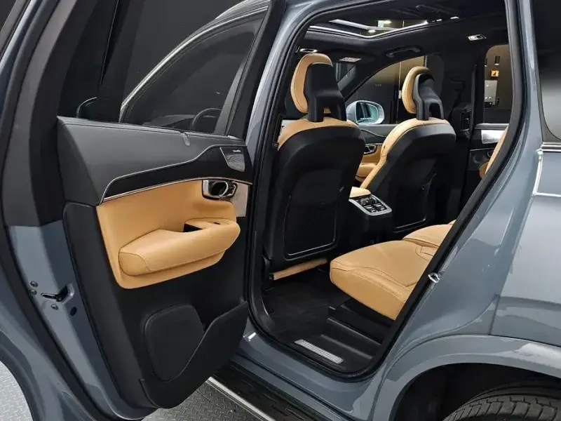 2021 Volvo XC90 с пробегом 88 910 км