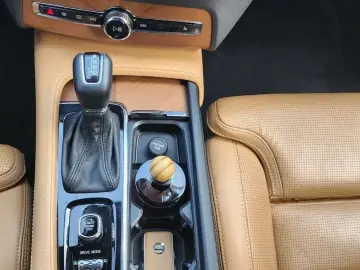 2017 Volvo XC90 с пробегом 145 795 км