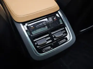 2021 Volvo XC90 с пробегом 88 910 км