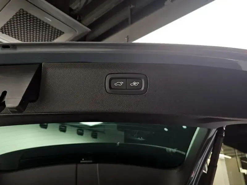2021 Volvo XC90 с пробегом 88 910 км
