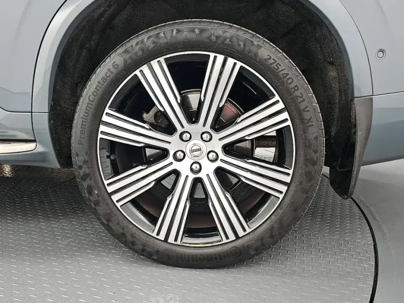 2021 Volvo XC90 с пробегом 88 910 км