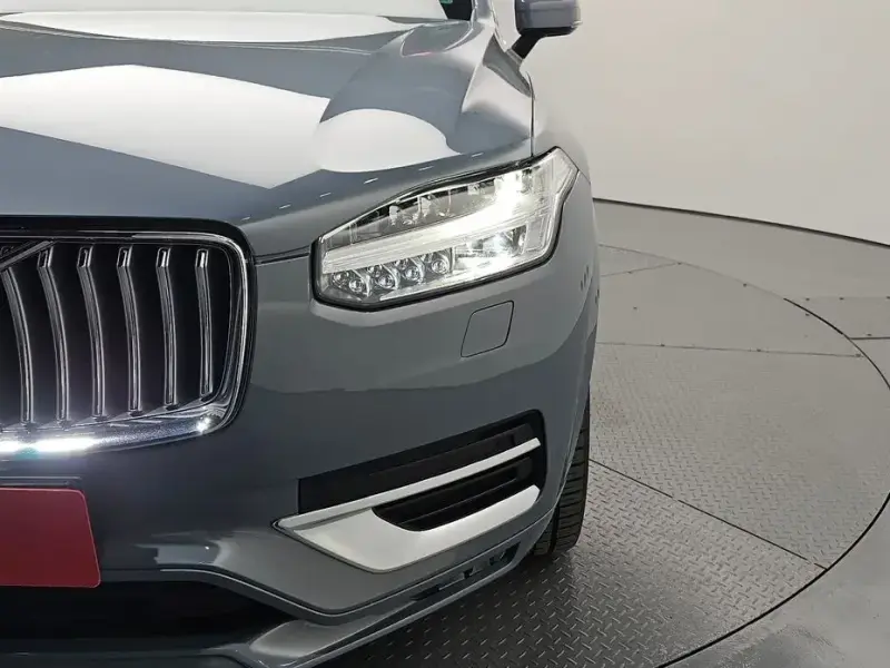 2021 Volvo XC90 с пробегом 88 910 км