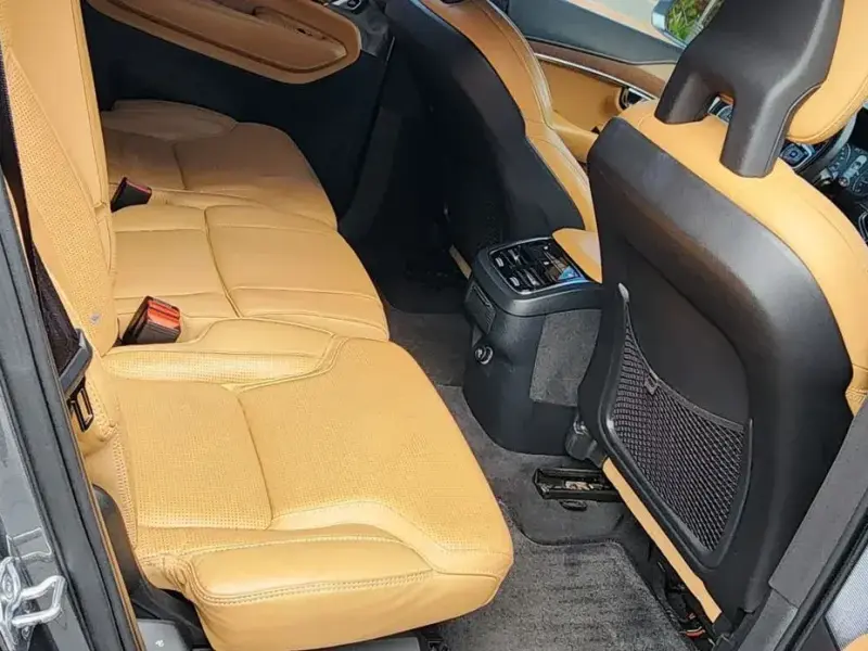 2017 Volvo XC90 с пробегом 145 795 км