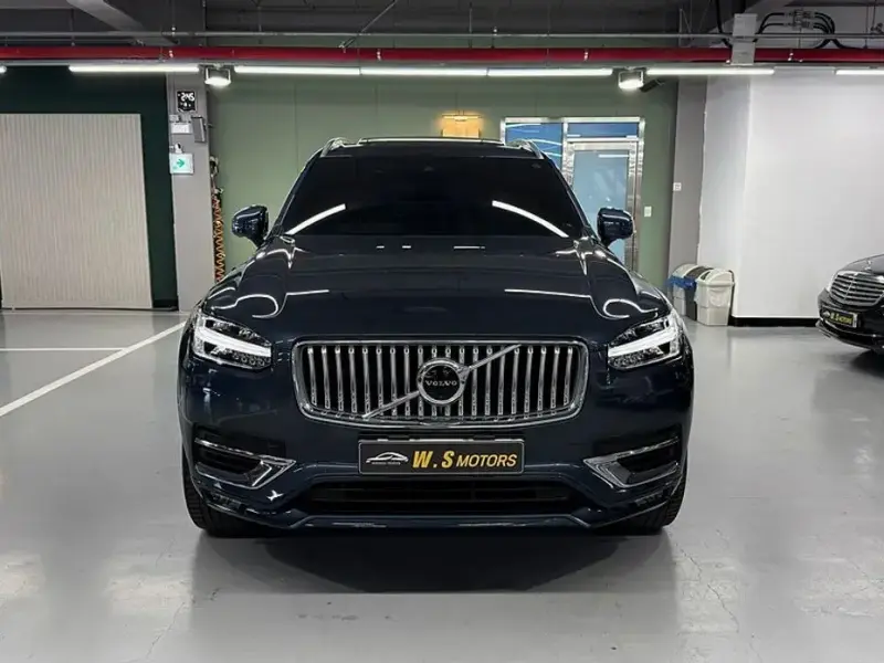 2022 Volvo XC90 с пробегом 71 550 км