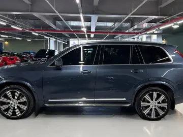 2022 Volvo XC90 с пробегом 71 550 км