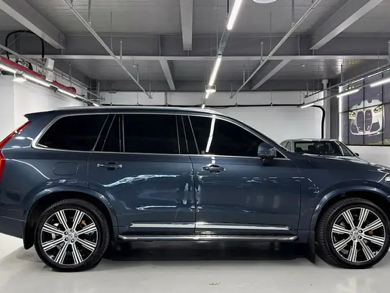 2022 Volvo XC90 с пробегом 71 550 км