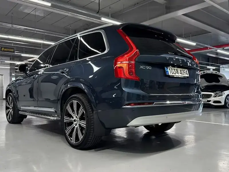 2022 Volvo XC90 с пробегом 71 550 км
