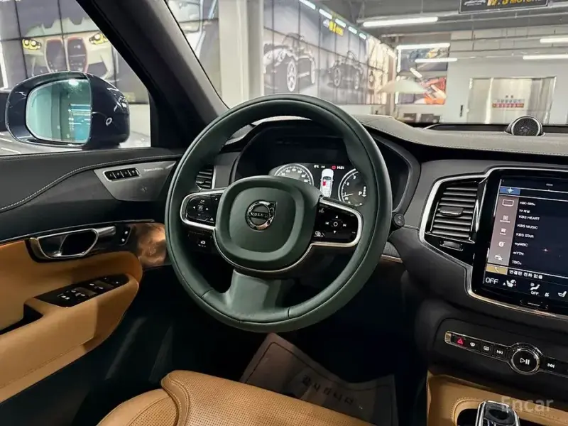 2022 Volvo XC90 с пробегом 71 550 км