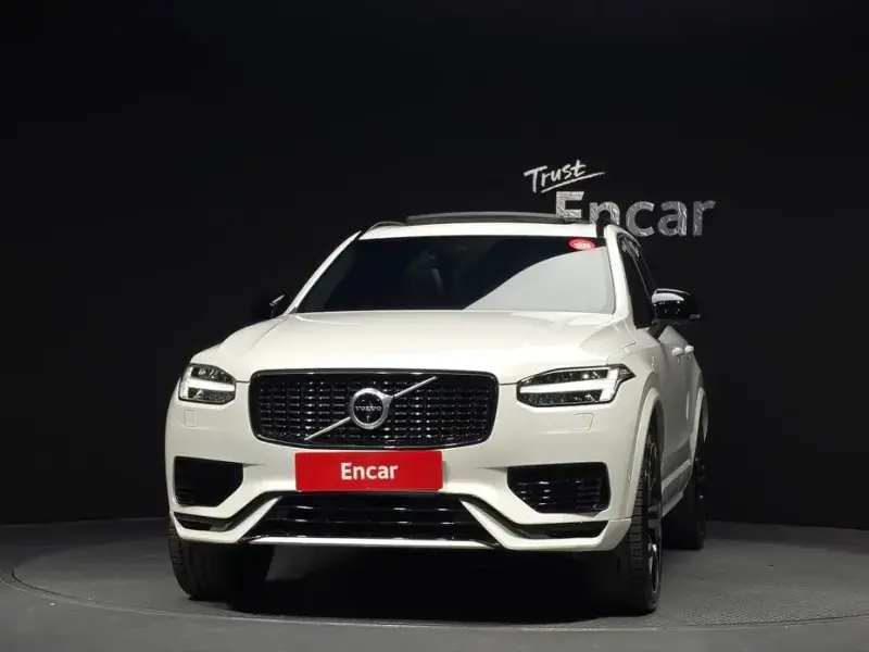 2020 Volvo XC90 с пробегом 100 027 км