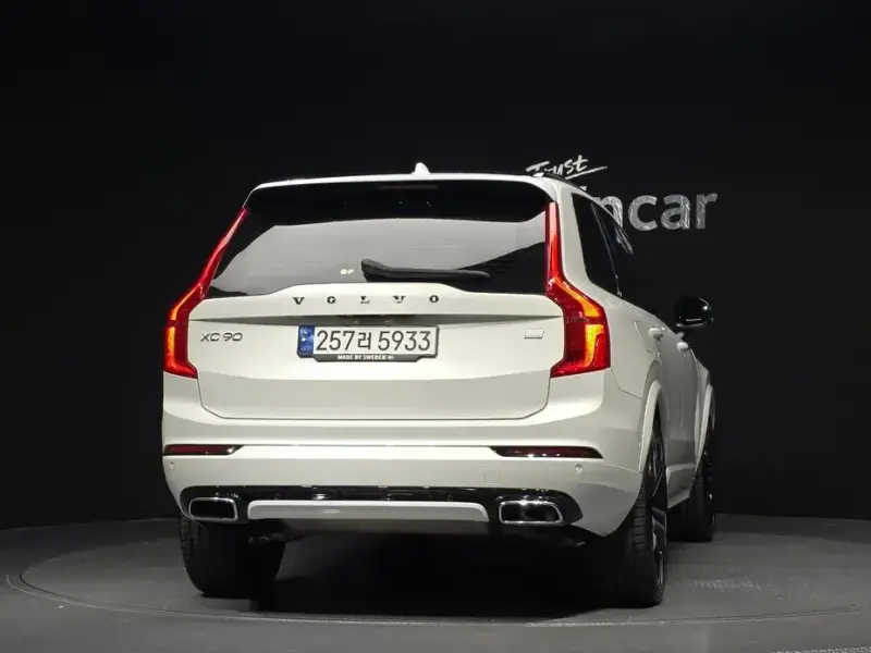 2020 Volvo XC90 с пробегом 100 027 км