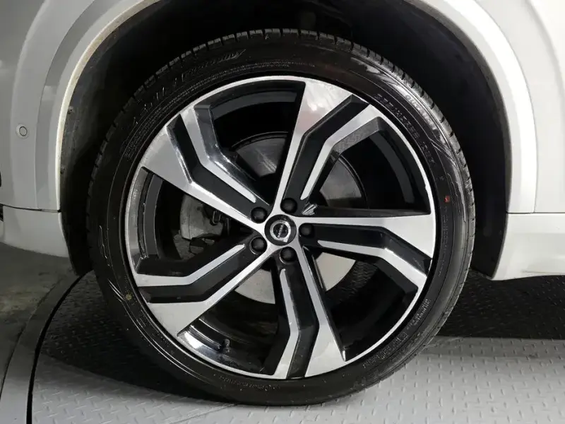 2020 Volvo XC90 с пробегом 100 027 км