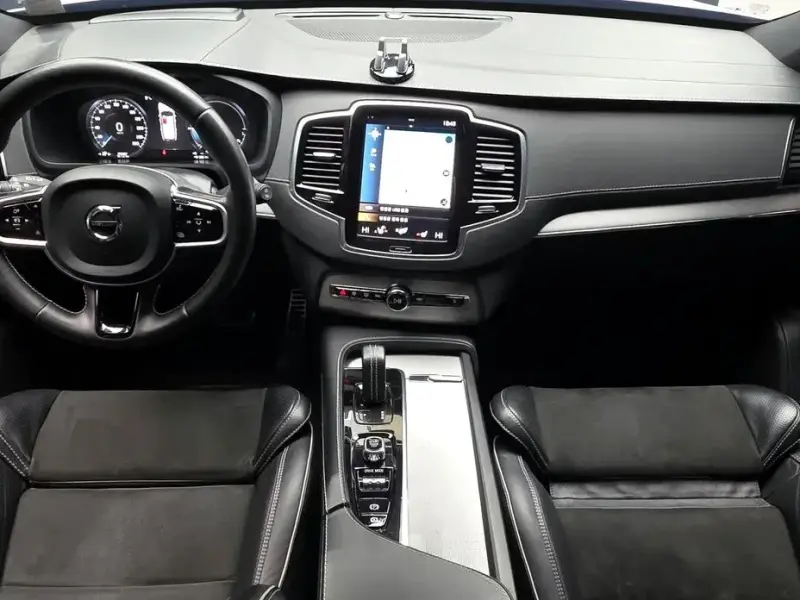2020 Volvo XC90 с пробегом 100 027 км
