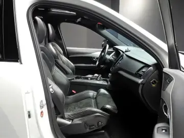 2020 Volvo XC90 с пробегом 100 027 км