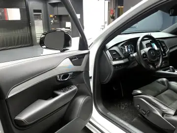 2020 Volvo XC90 с пробегом 100 027 км