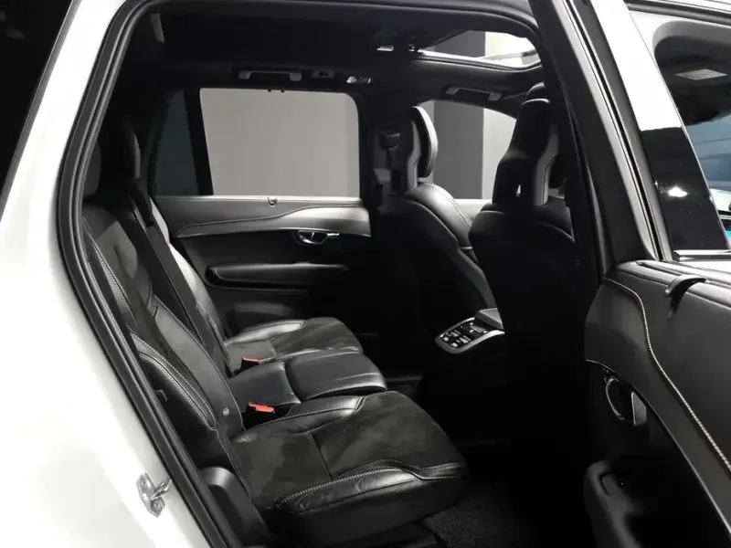 2020 Volvo XC90 с пробегом 100 027 км