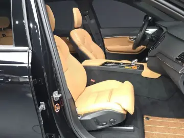 2025 Volvo XC90 с пробегом 8 458 км