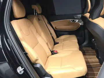 2025 Volvo XC90 с пробегом 8 458 км