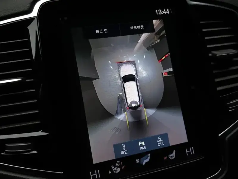 2020 Volvo XC90 с пробегом 100 027 км