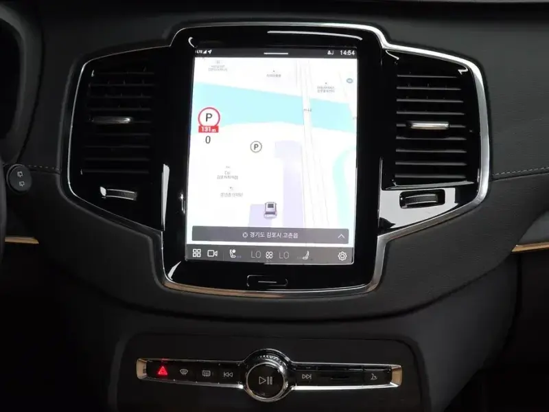 2025 Volvo XC90 с пробегом 8 458 км