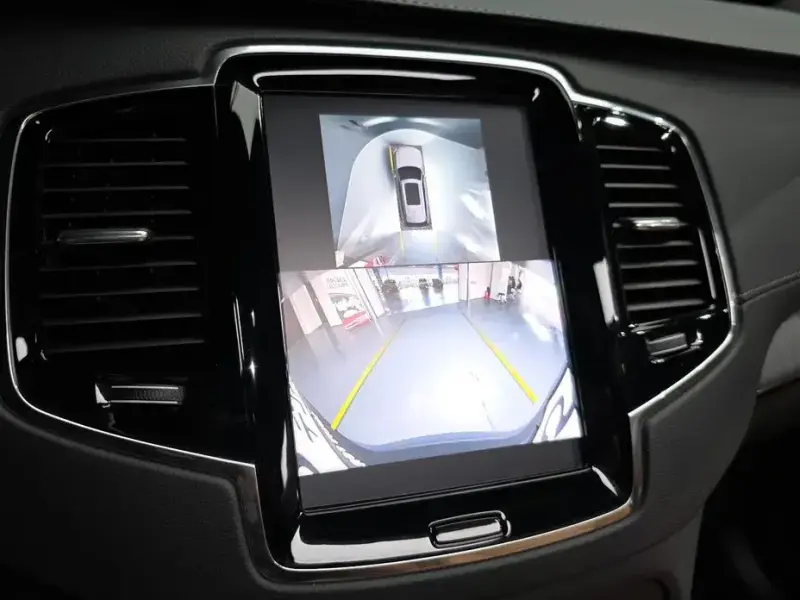 2025 Volvo XC90 с пробегом 8 458 км