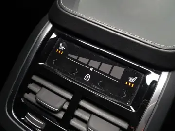 2020 Volvo XC90 с пробегом 100 027 км