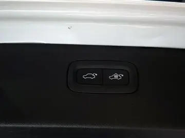 2020 Volvo XC90 с пробегом 100 027 км