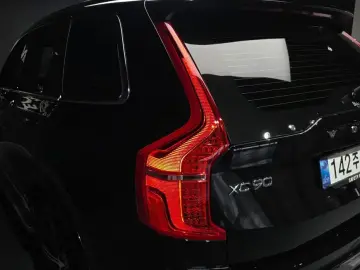 2025 Volvo XC90 с пробегом 8 458 км