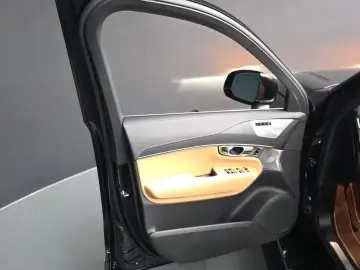 2025 Volvo XC90 с пробегом 8 458 км