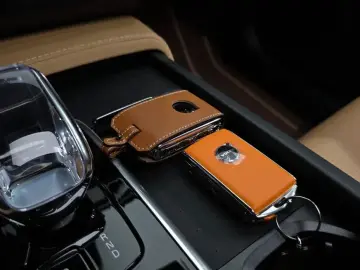 2025 Volvo XC90 с пробегом 8 458 км