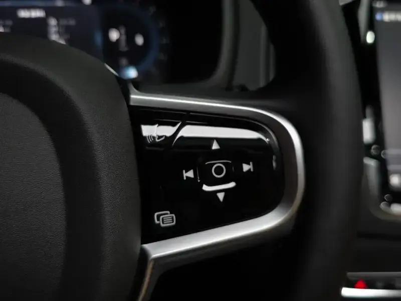 2025 Volvo XC90 с пробегом 8 458 км