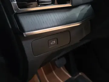 2025 Volvo XC90 с пробегом 8 458 км