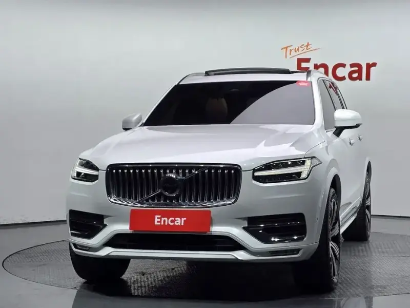 2023 Volvo XC90 с пробегом 63 972 км