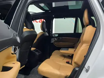 2023 Volvo XC90 с пробегом 63 972 км