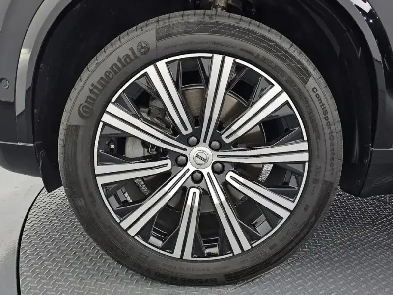 2020 Volvo XC90 с пробегом 32 545 км
