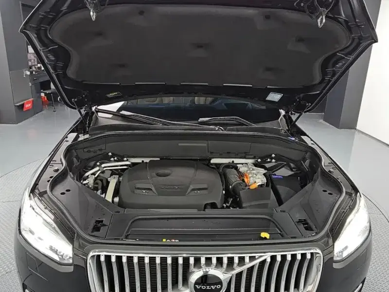 2020 Volvo XC90 с пробегом 32 545 км