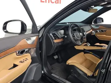 2020 Volvo XC90 с пробегом 32 545 км