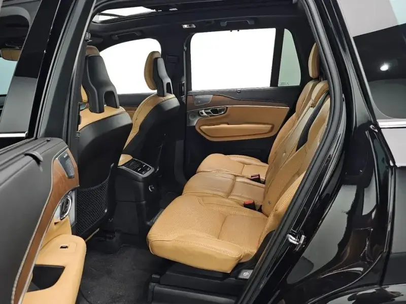 2020 Volvo XC90 с пробегом 32 545 км
