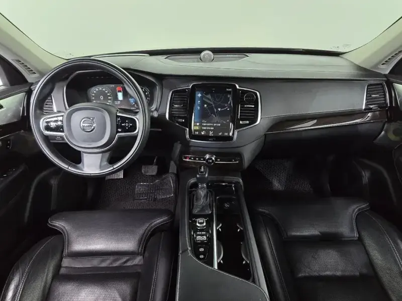 2016 Volvo XC90 с пробегом 119 963 км