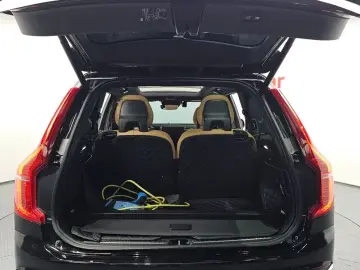 2020 Volvo XC90 с пробегом 32 545 км