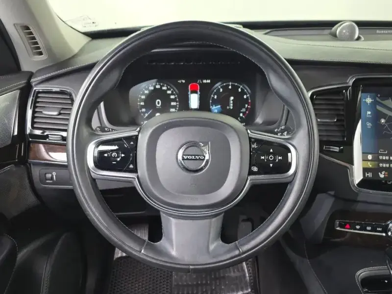 2016 Volvo XC90 с пробегом 119 963 км