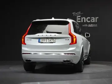 2021 Volvo XC90 с пробегом 14 599 км