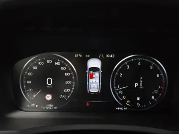 2021 Volvo XC90 с пробегом 14 599 км