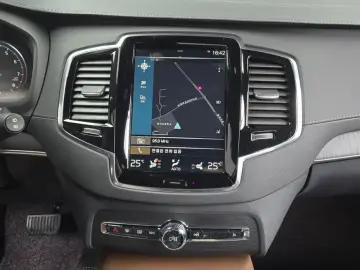 2021 Volvo XC90 с пробегом 14 599 км