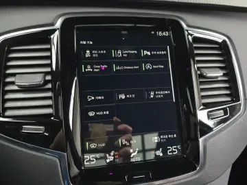 2021 Volvo XC90 с пробегом 14 599 км