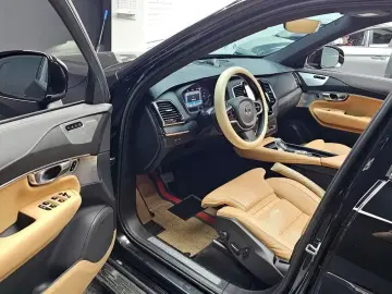 2023 Volvo XC90 с пробегом 53 230 км