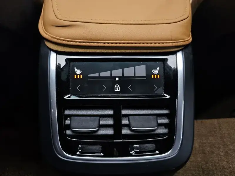 2023 Volvo XC90 с пробегом 53 230 км