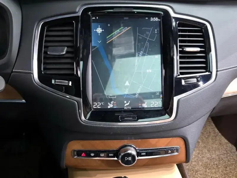 2018 Volvo XC90 с пробегом 98 055 км