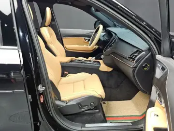 2023 Volvo XC90 с пробегом 53 230 км