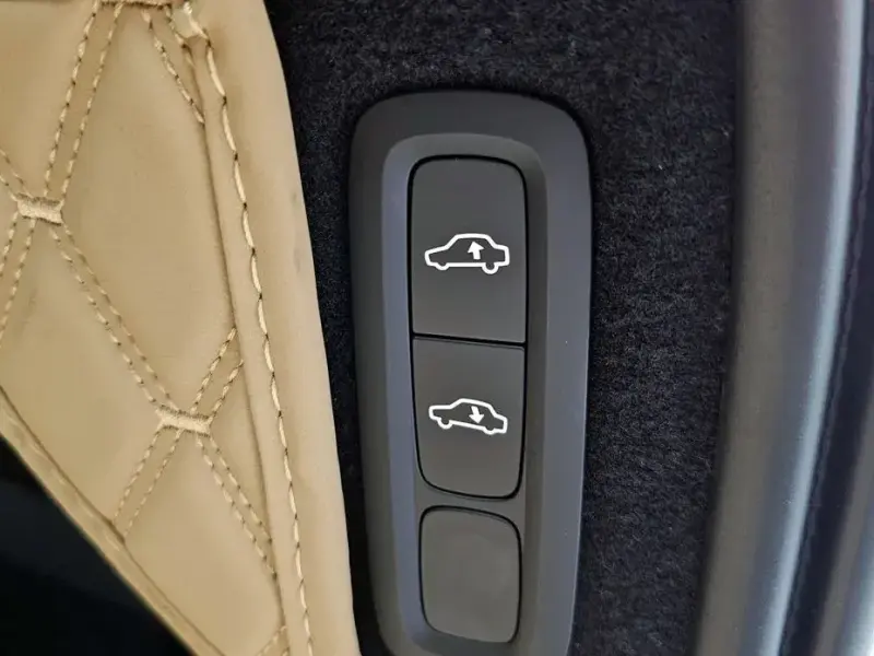 2023 Volvo XC90 с пробегом 53 230 км